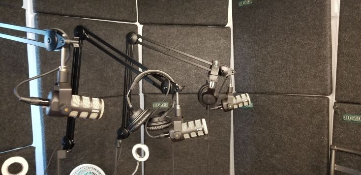 microphone in lab
